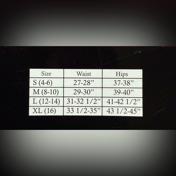 Women's Realtree Xtra Camo Leggings - Picture 9 of 11